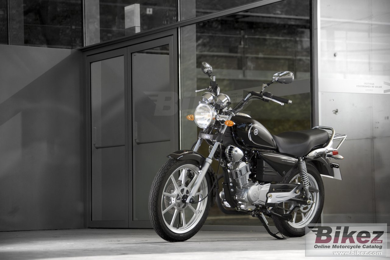 Big Yamaha ybr125 custom picture and wallpaper from Bikez.com